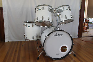 1981/82 Ludwig "White Cortex" kit. 22,13,14,16. VERY NICE COND.