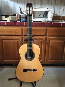 2012 Ramirez GH (George Harrison) Classical guitar