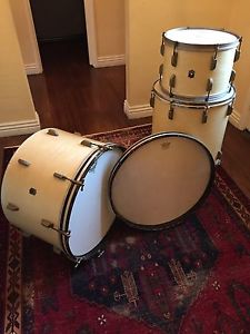 Leedy Drum Kit Vintage 1947 WMP 13, 16, 22.
