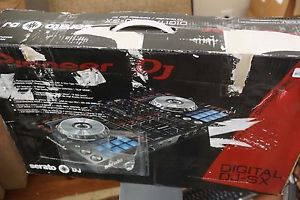 Pioneer DDJ Series DDJ-SX Digital Performance DJ Controller