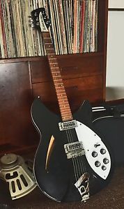 1989 Rickenbacker 330 *BODY ONLY* project, Vintage guitar, gibson, fender picks.