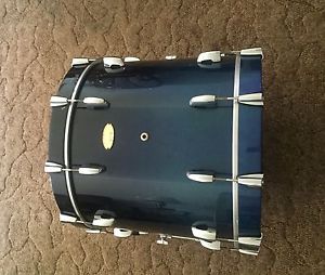 Pearl Masterworks bass drum 22 x 17 blue metallic fade