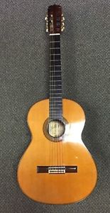 2007 jose Ramirez 1A Traditional Guitar With case