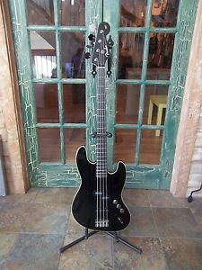 2016 Fender Aerodyne Jazz Electric Bass Guitar 4 String in Ebony