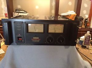 Yamaha PC2002M professional power amp