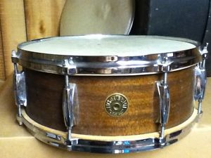Vintage 1959 GRETSCH Round Badge Snare Drum w/ Case . Immaculate . Calf Skin
