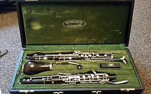 HOWRATH OF LONDON COR  ANGLAIS IN LOVERLY CONDITION .. .. SAME FAMILY AS OBOE