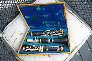 Buffet Clarinet Pre R13 JUST SERVICED,SILVER PLATED KEYS, NO REPAIRS