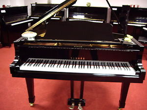 PIANO YAMAHA G3 A QUEUE - TRES BON ETAT