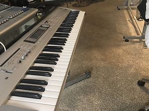Korg triton 61 Keyboard