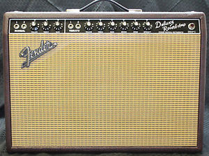 Fender 65 Deluxe Reverb-Amp W/Pedal