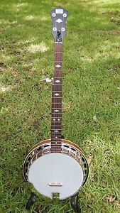 Recording King Madison RK-R25 Banjo w Hard Case & Gibson Strings Mint Condition!