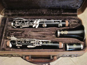 1015  Fantastic Selmer Q Centered Tone Bb Clarinet (Professionally Restored)