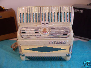 TITANO 120 bass Accordion 3/4 Reeds Tube Chamber Accordian Teal & White VGC