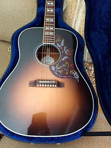 GIBSON HUMMINGBIRD  acoustic guitar