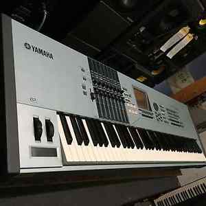 Yamaha  Motif XS 8 88 weighted  key keyboard workstation w/ Hard Case //ARMENS//