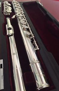 Yamaha YFL-671 Solid Silver Professional Flute - Open-Holes, Split E, C-Foot
