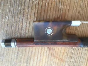 Sehr gut erhaltener Geigenbogen