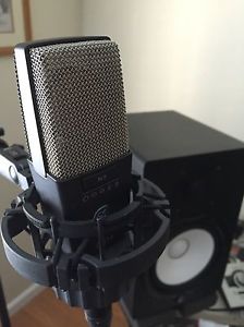 AKG C414 XLS Large-diaphragm Condenser Microphone, Cable and DR PRO Mic Stand