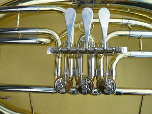 Stagg 77-BARHG Tenorhorn in B mit Mundstück und Koffer unbenutzt/neuwertg gut