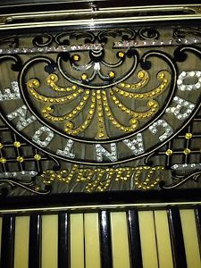 Beautiful Dallape Organtone 140 Key Accordion