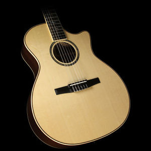 Taylor 814ce-N Grand Auditorium Nylon-String Acoustic/Electric Guitar Natural