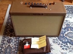 victoria victorilux 2004 2x12 combo amp, reverb, tremelo, mint condition Cover