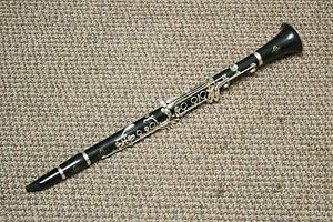 Buffet Crampon Paris E11 Clarinet w/ OHSC