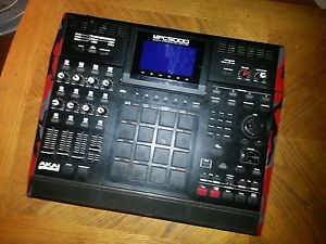Akai MPC 5000 w/ Upgraded FAT Pads & All Black Buttons (Custom Side Panels)
