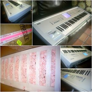 Korg Triton 61 key Synthesizer