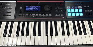 B-Stock Roland JUNO-DS61 61-Key Synthesizer with Song Player Black Finish