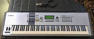 Yamaha MOTIF ES8 88-Key Keyboard Music Production Synthesizer Workstation