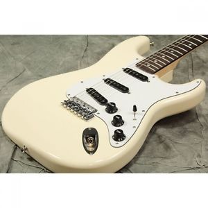 Fender JD15017030 Classic 70s Stratocaster Rosewood Vintage White Fender Guitar