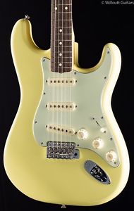 Fender Classic Special Edition '60s Stratocaster Canary Diamond (002)
