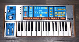 Moog Source Keyb