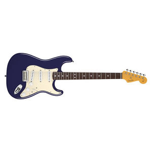Fender Robert Cray Stratocaster Guitar Rosewood Violet w/Gig Bag DEMO