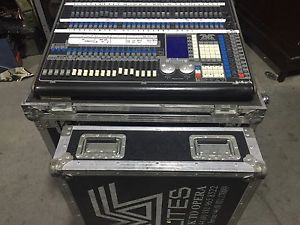 Avolites Pearl 2004 Lighting Console