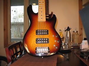 G&L L2500 5 STRING BASS GUITAR PLUS HARDSHELL CASE made in USA