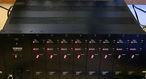 Yamaha TX816, eight DX7 synths in a rack