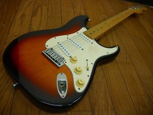 Fender Stratocaster Used w/ Gigbag