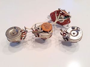 1970 FENDER STRATOCASTER ORIGINAL POTS + CAP + WIRES, VINTAGE POTENTIOMETERS !