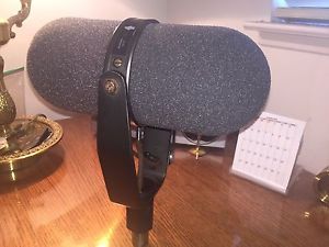 CONDITION WOW! Shure SM5B Dynamic Microphone - THE VOICE-OVER LEGEND!