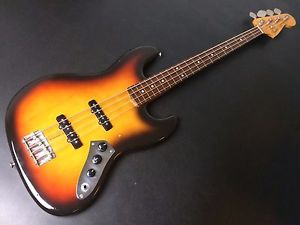 1984-1987 FENDER JAPAN Fretless Jazz Bass JB62-FL 3TS E serial Made in Japan