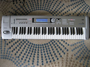 Korg Triton Le 61 Music Workstation Keyboard