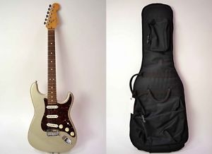 Fender ROADHOUSE STRATOCASTER Used w/ Gig Bag Worldwide Shipping!!!