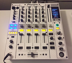 Pioneer DJM 800 Professional Mixer with 12inchskinz Cover - DEMO VIDEO INSIDE!