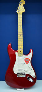 Fender American Special Stratocaster MN Metallic Red mint condition with gigbag