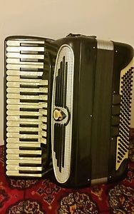 Accordion gulietti /4/5/Hand.made.reeds ex.condition