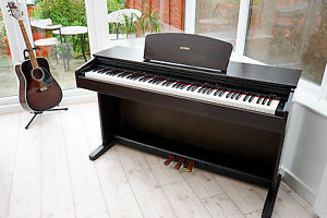 Yamaha Digital Full size Piano 88-key Graded Hammer weighted keyboard Delivery