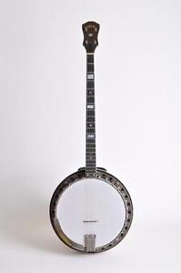 1920's VEGA VEGAPHONE PREOFESSIONAL PLECTRUM!